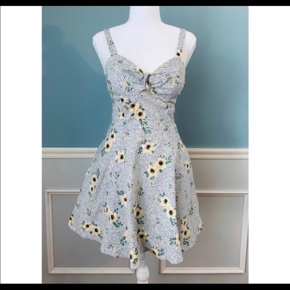 Speechless Floral Sleeveless Skater Dress Flowers Lined Side Pockets - Picture 1 of 5